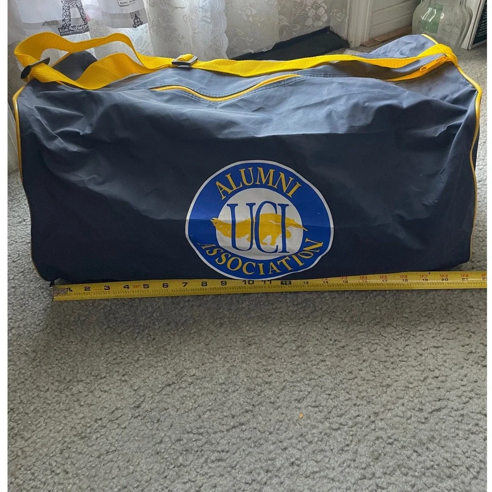 NWOT Vintage UCI Alumni Association Duffle Bag